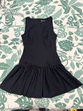 Zara Black Sleeveless Mini Dress with Flared Skirt